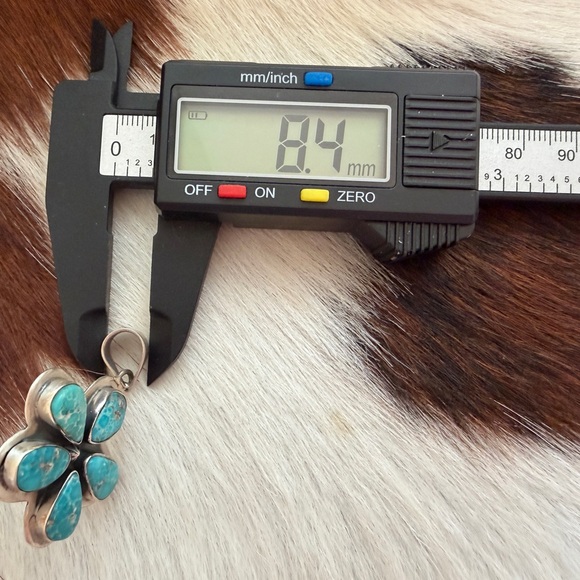 ❤️ White Water Turquoise Sterling Navajo Style 5 Stone Cluster STATEMENT Pendant - Picture 10 of 13